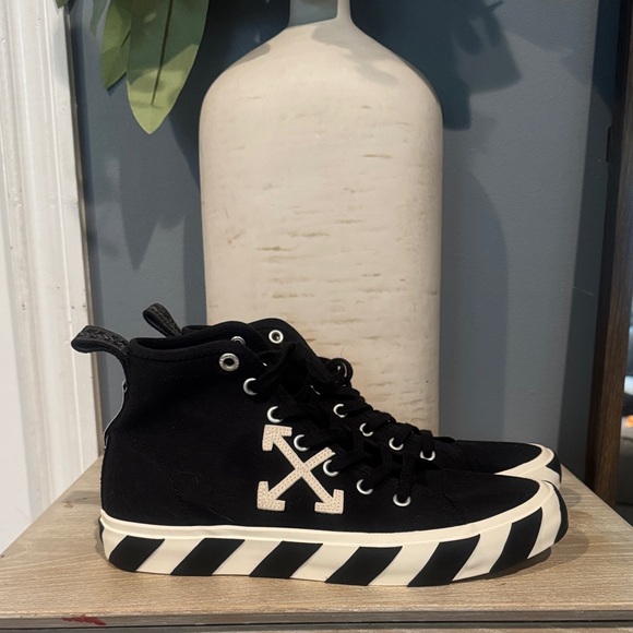 Off-White Black Canvas Sneakers with White Stripes - Picture 1 of 13